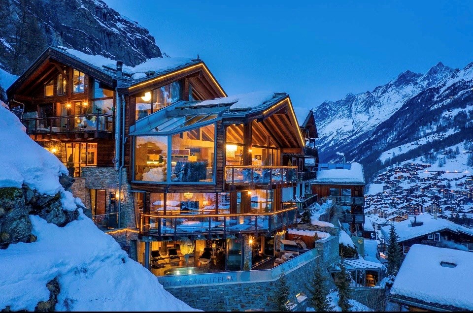 Architecture résidentielle contemporaine en Suisse